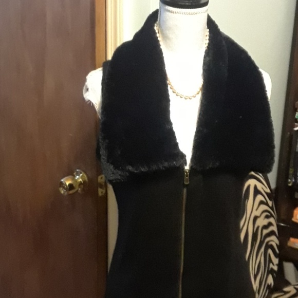 GAP Jackets & Blazers - Black Vest with Collar, size L